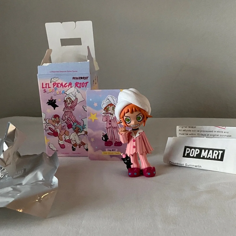 Pop Mart Lil' Peach Riot Sleep Over Gigi Figure